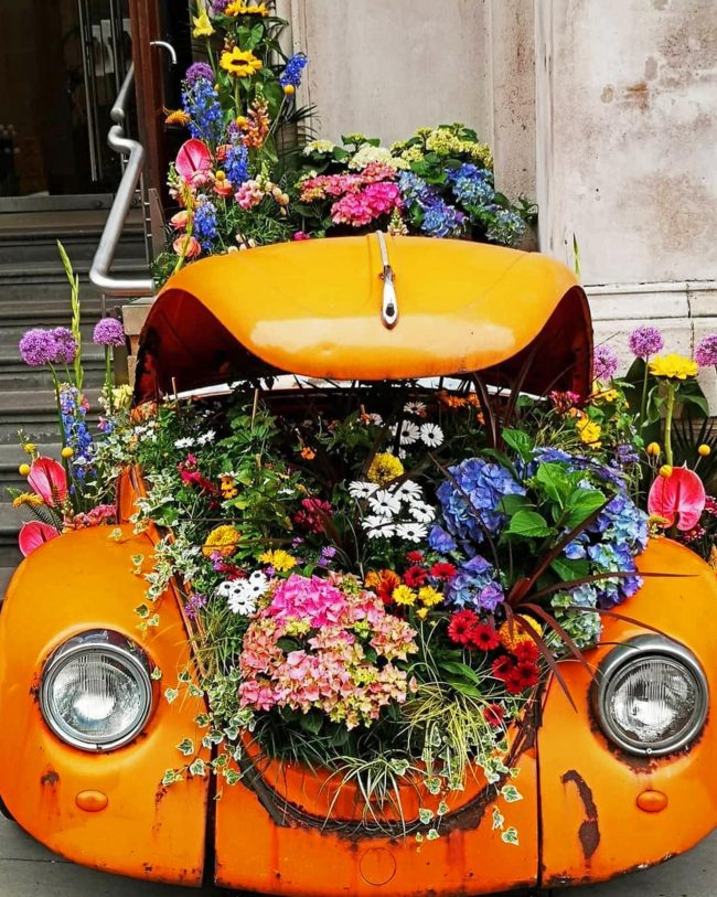 Vintage Volkswagen With Flowers Diamond Painting