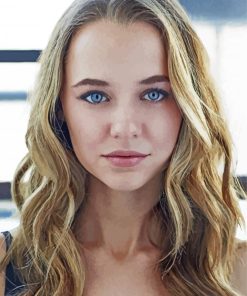 Madison Iseman Face Diamond Painting