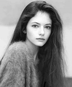 Mackenzie Foy Black And White Diamond Painting