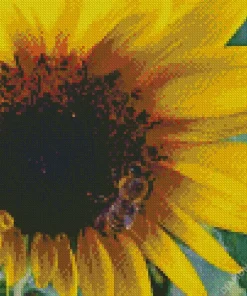 Bee On Sunflower Diamond Painting